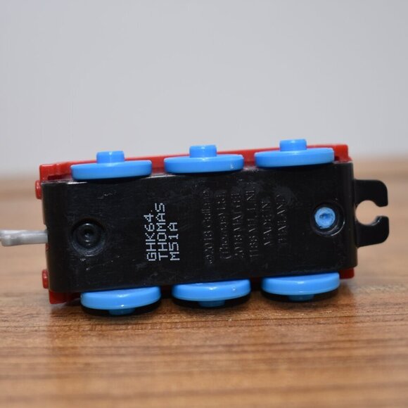 Paint Splattered Thomas - Thomas & Friends Trackmaster Engine Diecast Push Along - Picture 8 of 8